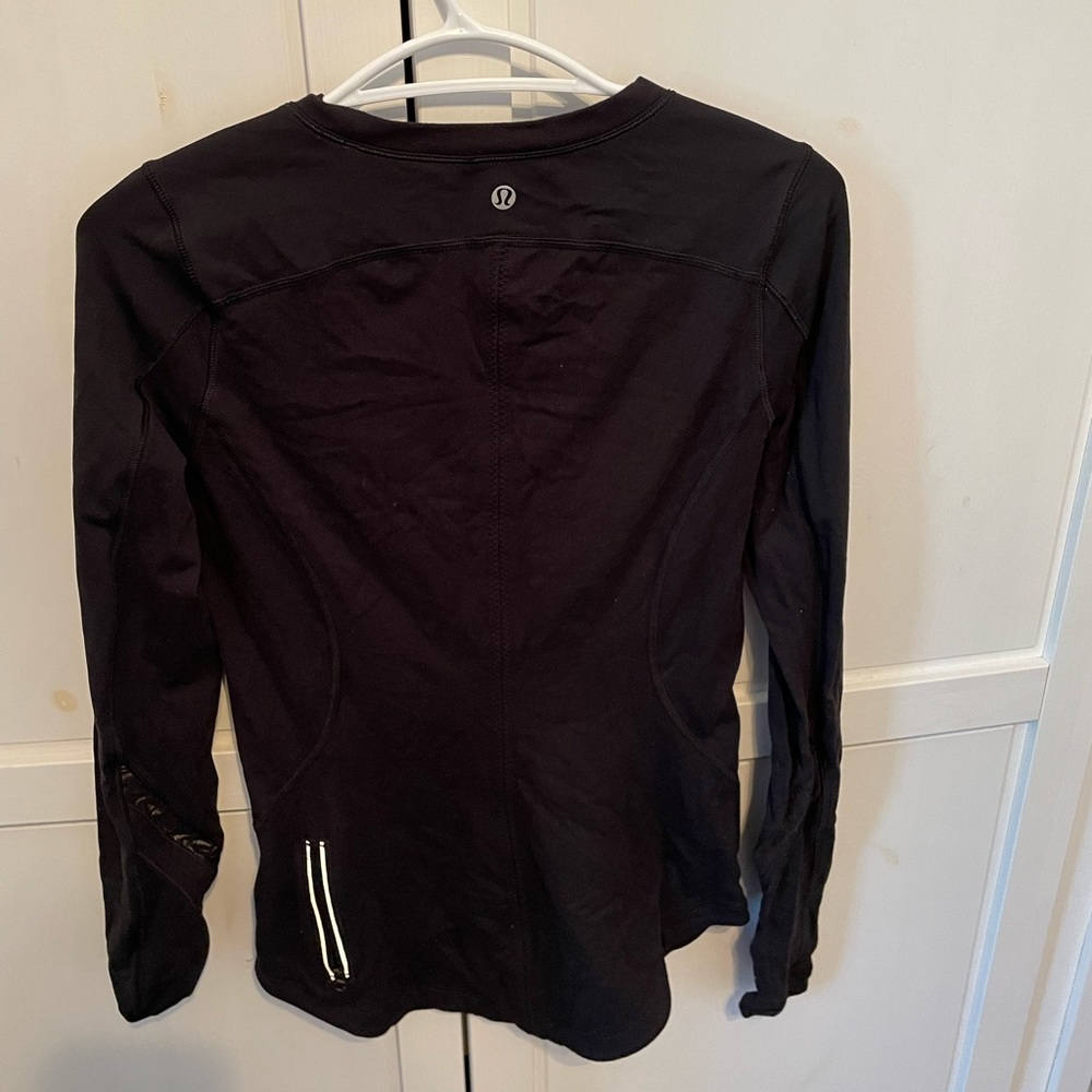 Like new lululemon long sleeve